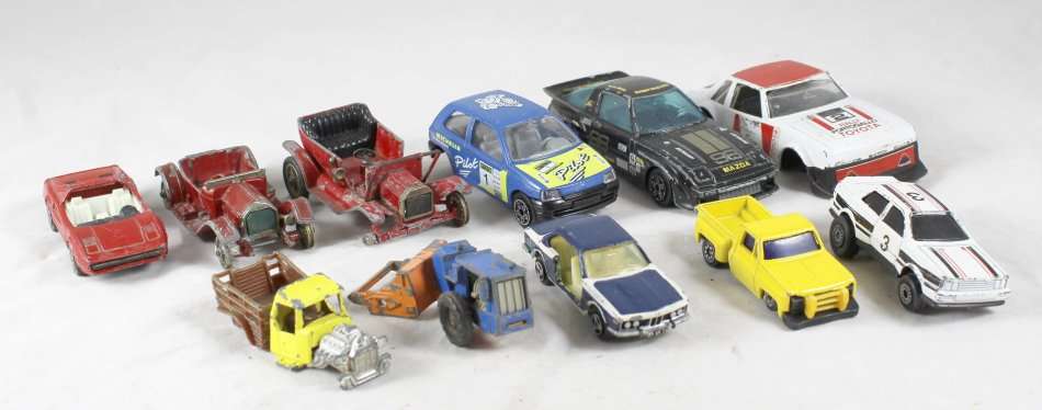 Lot of 11 - Broken Cars - Bid now!!