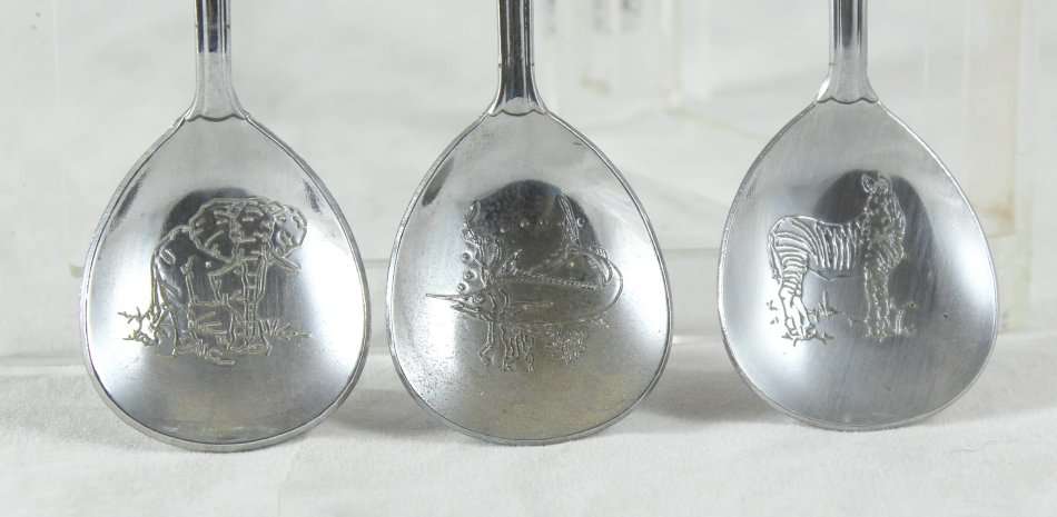 Souvenir Sugar Spoons - Set of 3 - Beautiful! - Bid Now!!!