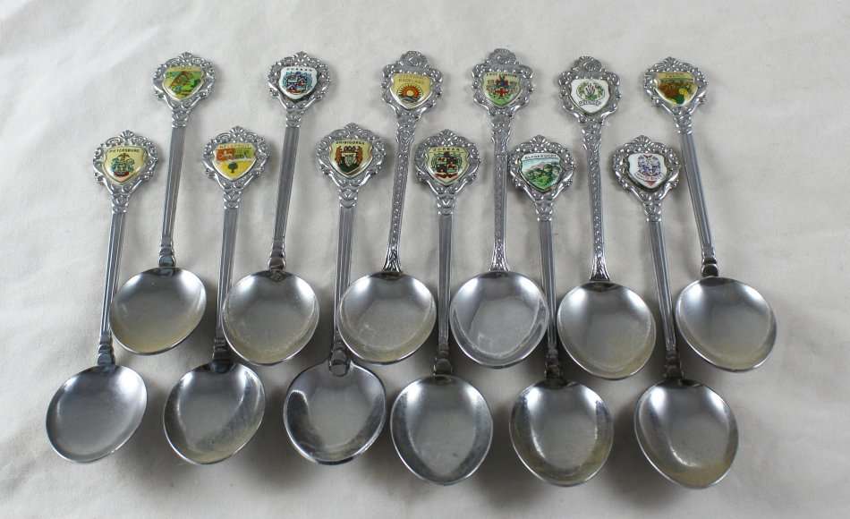 Souvenir Spoons - Set of 12 - Beautiful! - Bid Now!!!