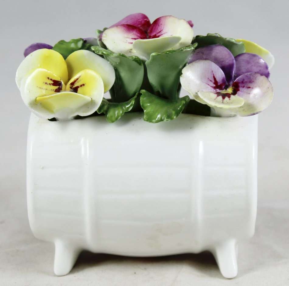 Aynsley - Barrel Vase with Flowers - Gorgeous! - Bid Now!!!