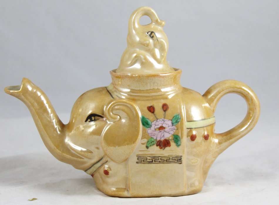 Character Tea Pot - Elephant - Stunning! - Bid Now!!!