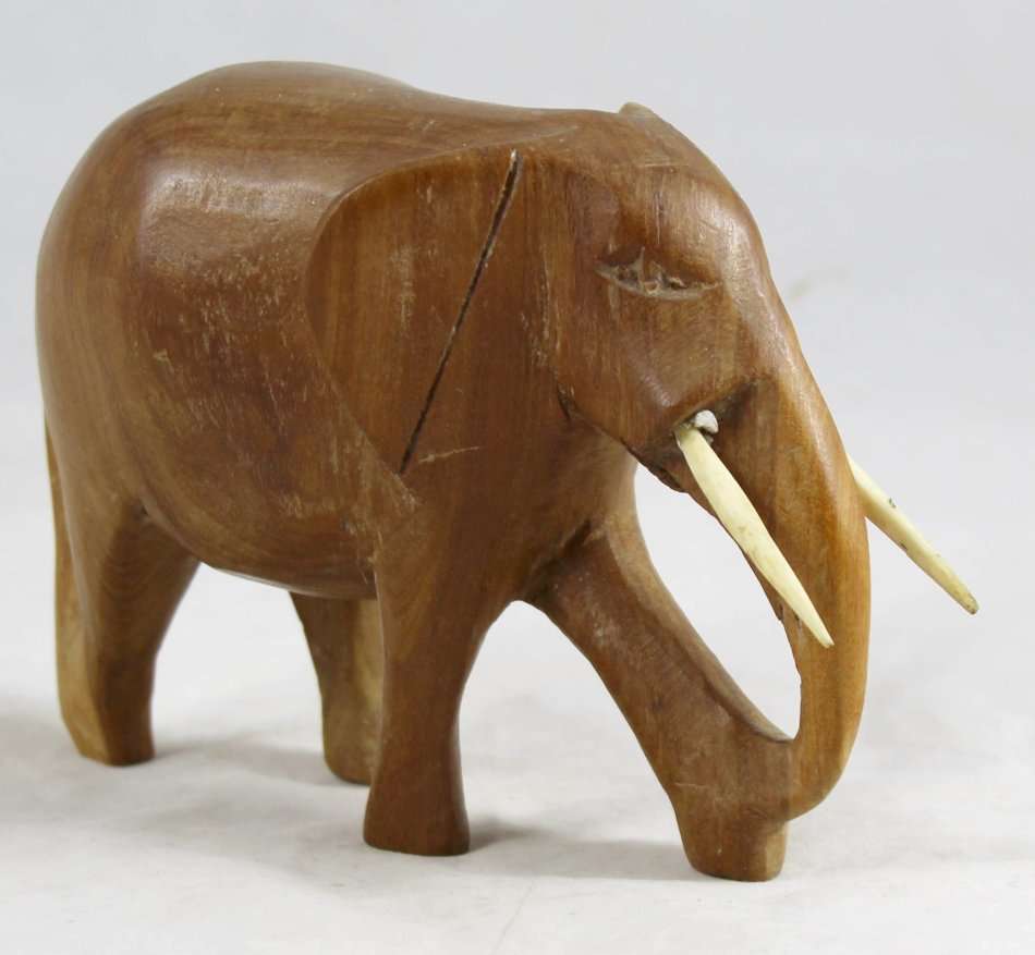 Wood - Carved Elephant - Beautiful! - Bid Now!!!