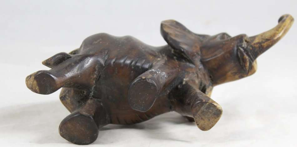 Wood - Carved Elephant - Beautiful! - Bid Now!!!