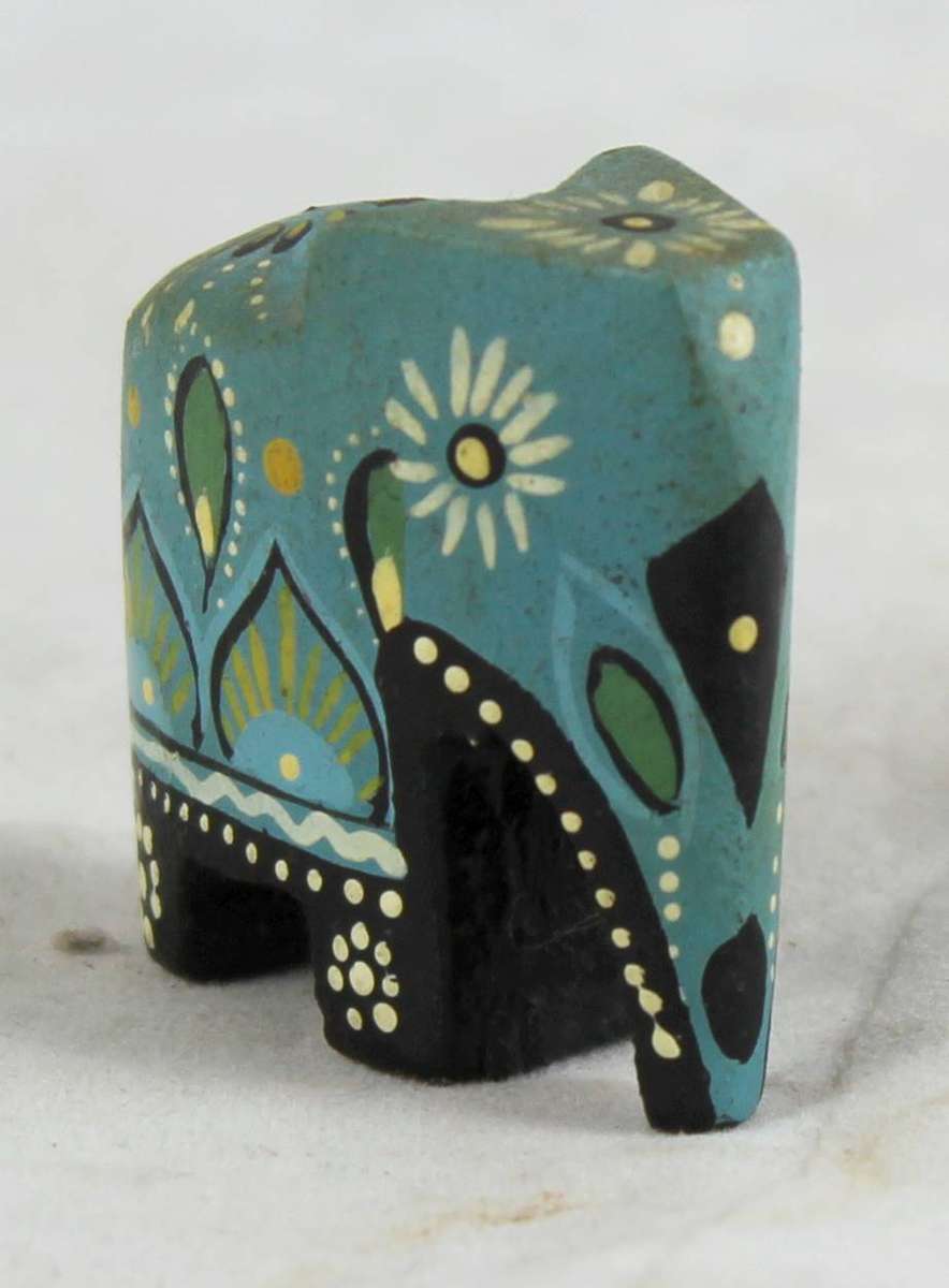 Carved & Painted - Elephant - Beautiful! - Bid Now!!!