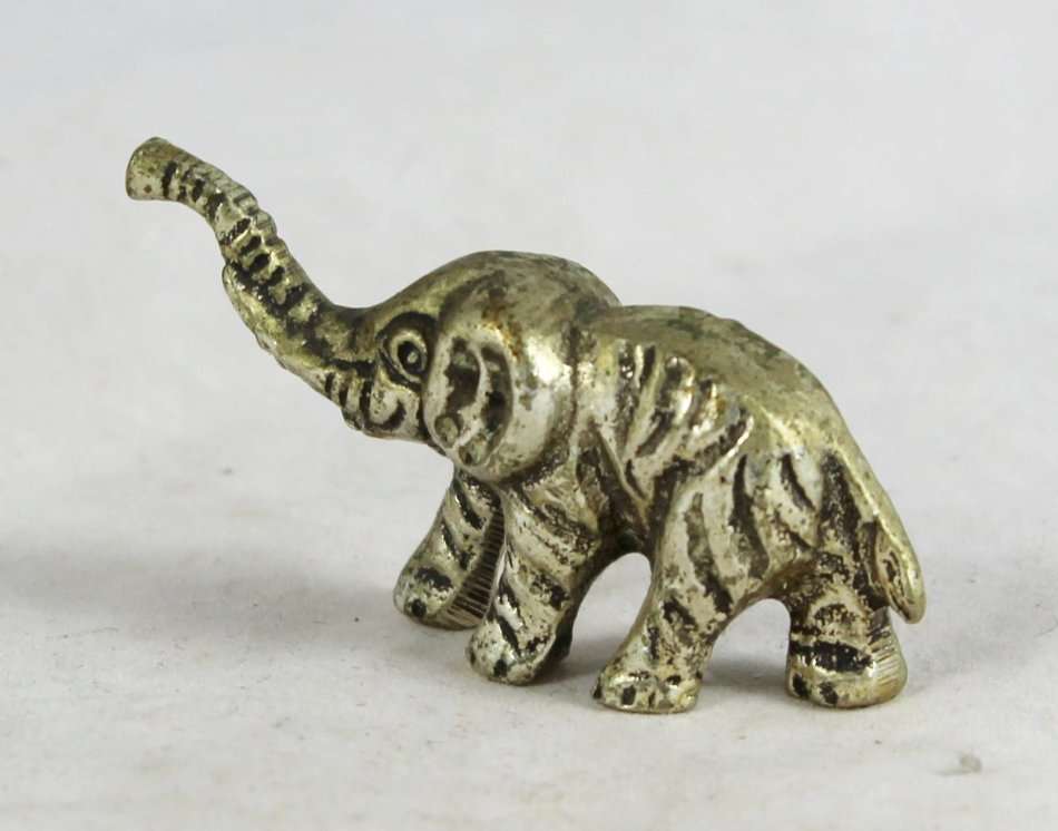 Silver Coloured - Metal Elephant - Beautiful! - Bid Now!!!