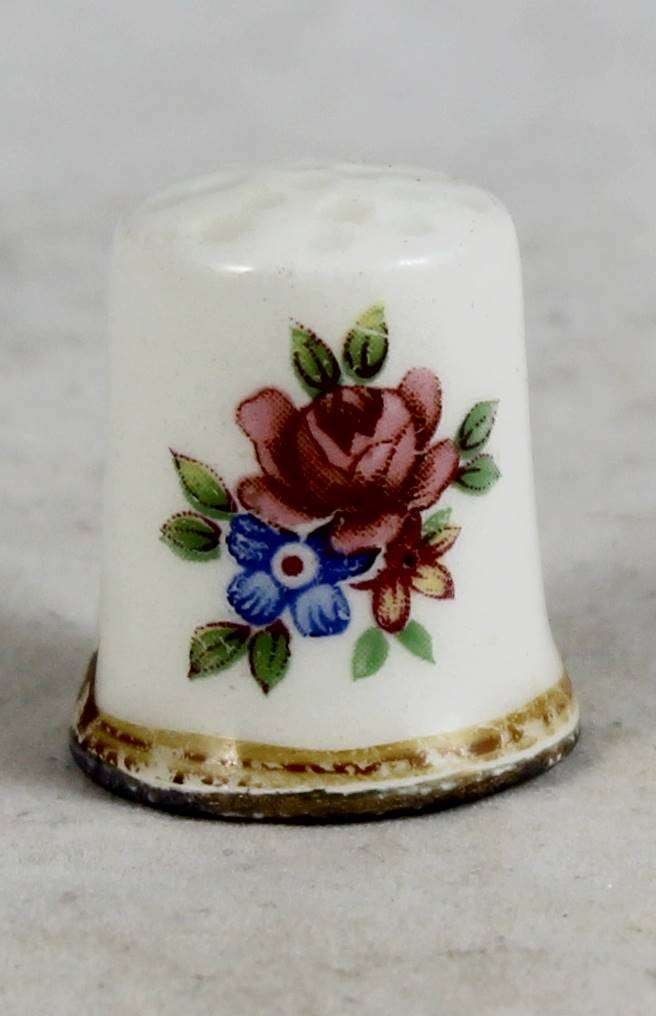 Thimble - Flower Motif - Beautiful! - Bid Now!!!