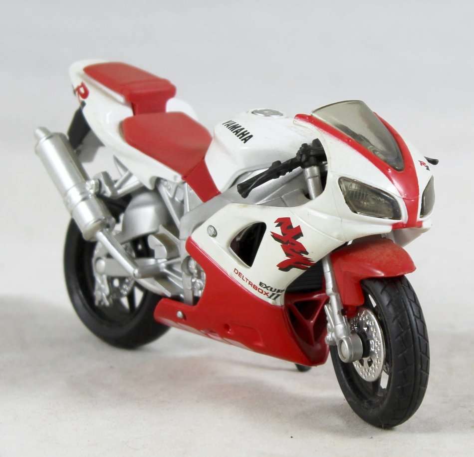 Maisto - Yamaha R1 - Bid now!!