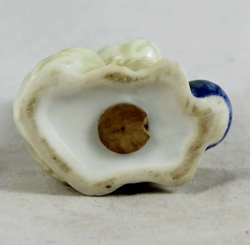 Cat With A Ball - Beautiful! - Bid Now!!!