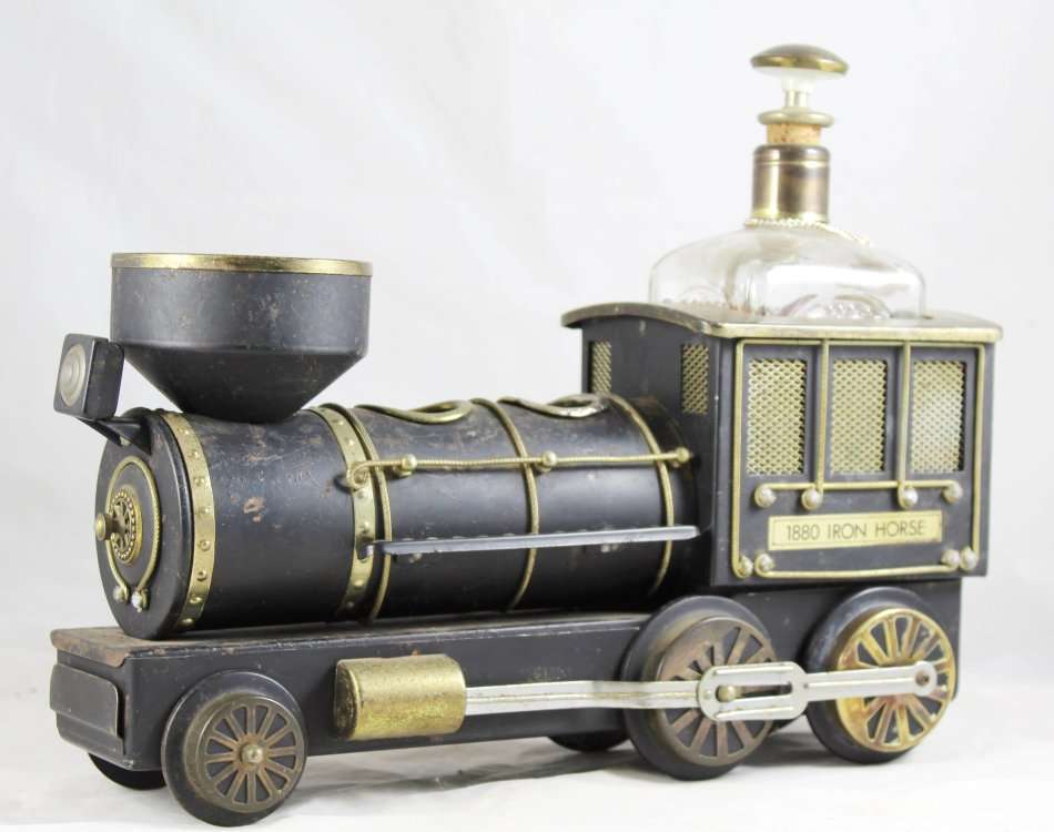 Vintage Steam Train - Decanter & Music Box - Beautiful! - Bid Now!!