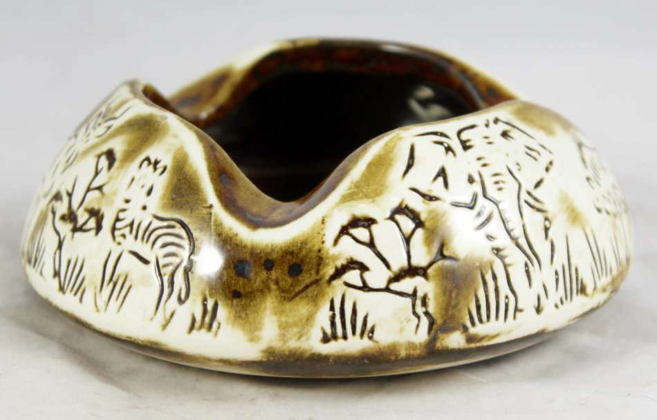 Crescent Ware - Ashtray - Gorgeous! - Bid Now!!