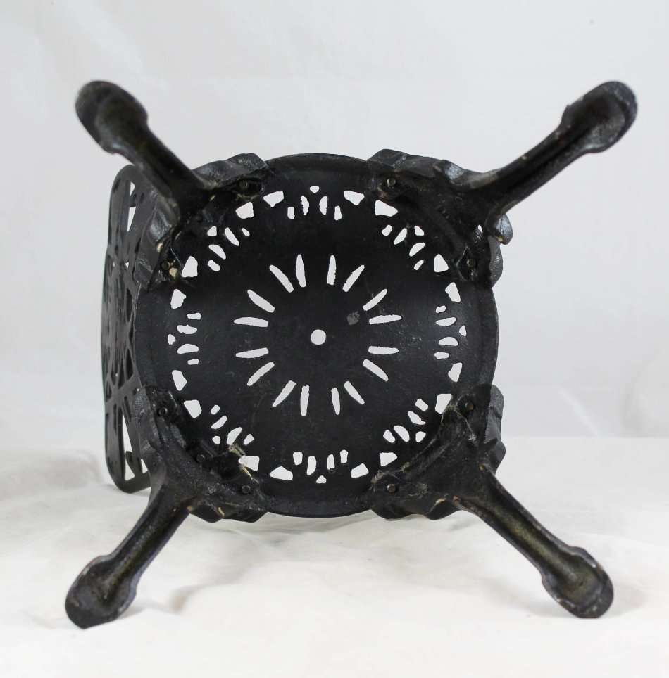 Cast Iron - Doll House Chair - Vintage - Gorgeous! - Bid Now!!