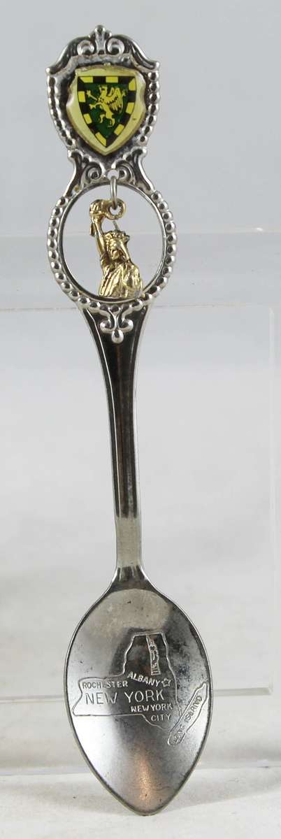 Souvenir spoon - family crest - Statue of Liberty charm
