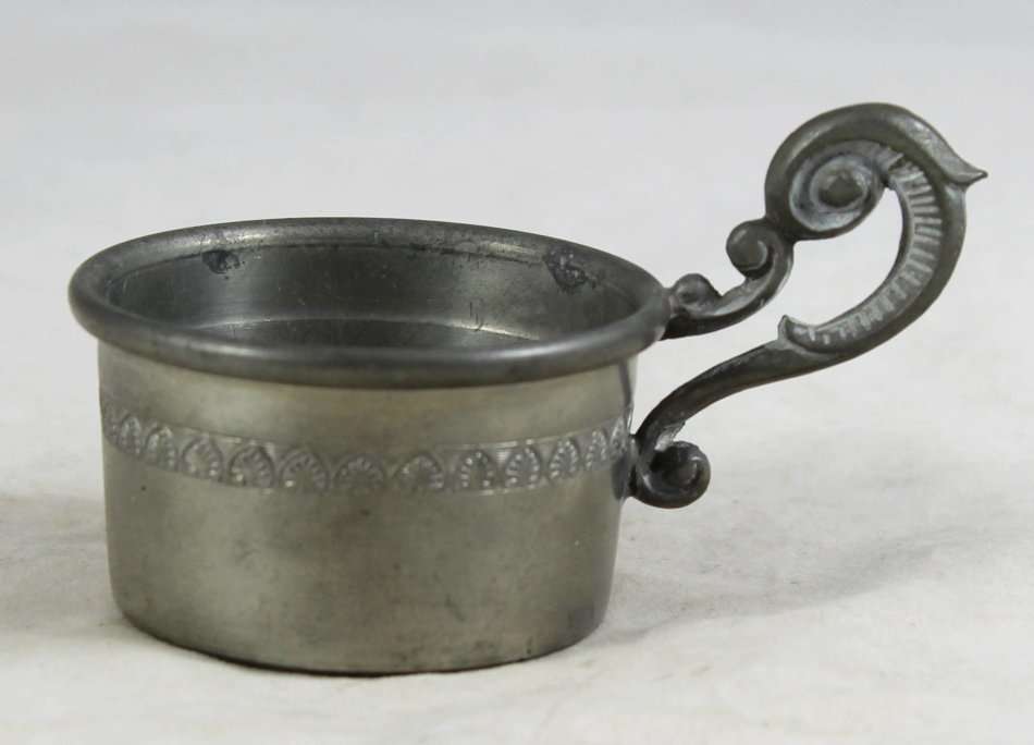 Tin - Measuring Cup - Beautiful! - Bid Now!!