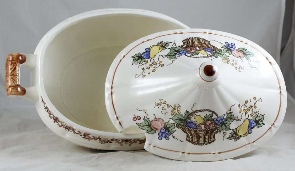 Japan - Soup Tureen with Under Plate  - Beautiful! - Bid Now!!!