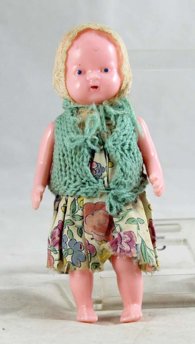 Small Doll - Green Outfit - Gorgeous! - Bid Now!!!