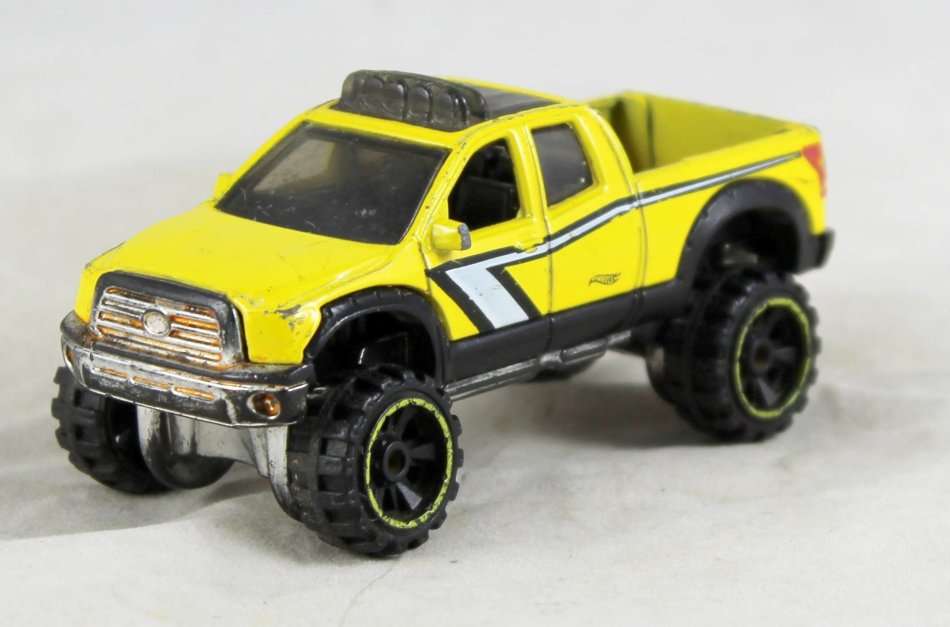 Hotwheels - Toyota Tundra - Bid now!!