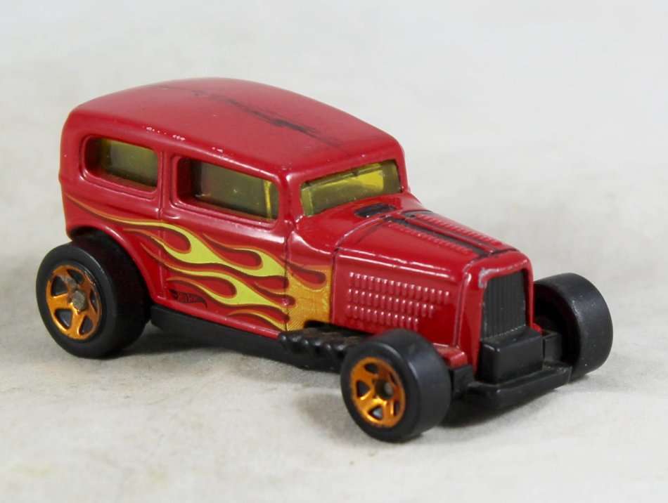 Hotwheels - Midnight Otto - Red - Bid now!!