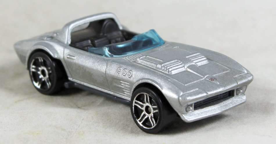 Hotwheels - CFH04 Corvette - Bid now!!