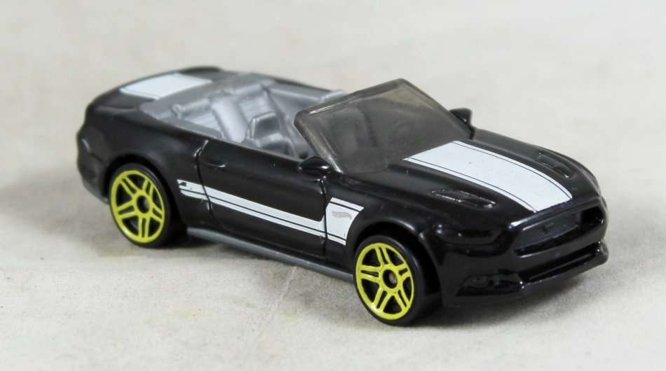 Hotwheels - Ford Mustang GT Convertible - Bid now!!