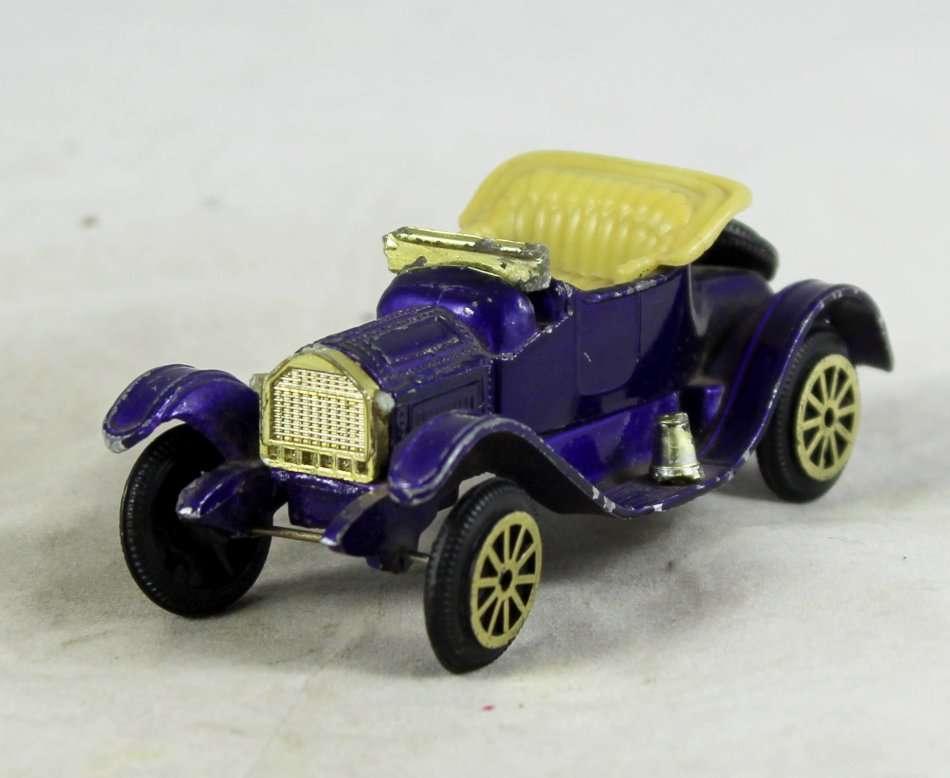 Diecast Metal - 1913 Cadillac WT233 - Bid now!!