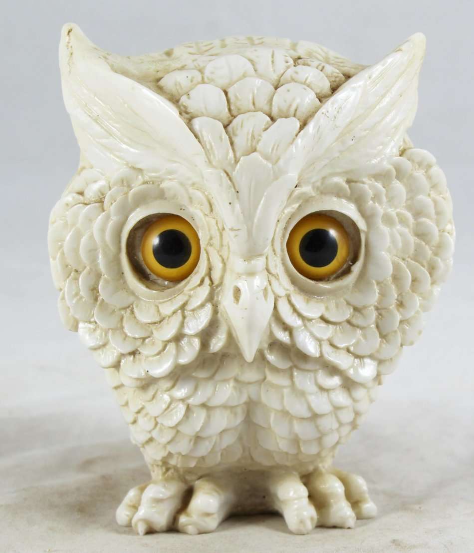 Wise Owl - White - Molded - Gorgeous! - Bid Now!!!