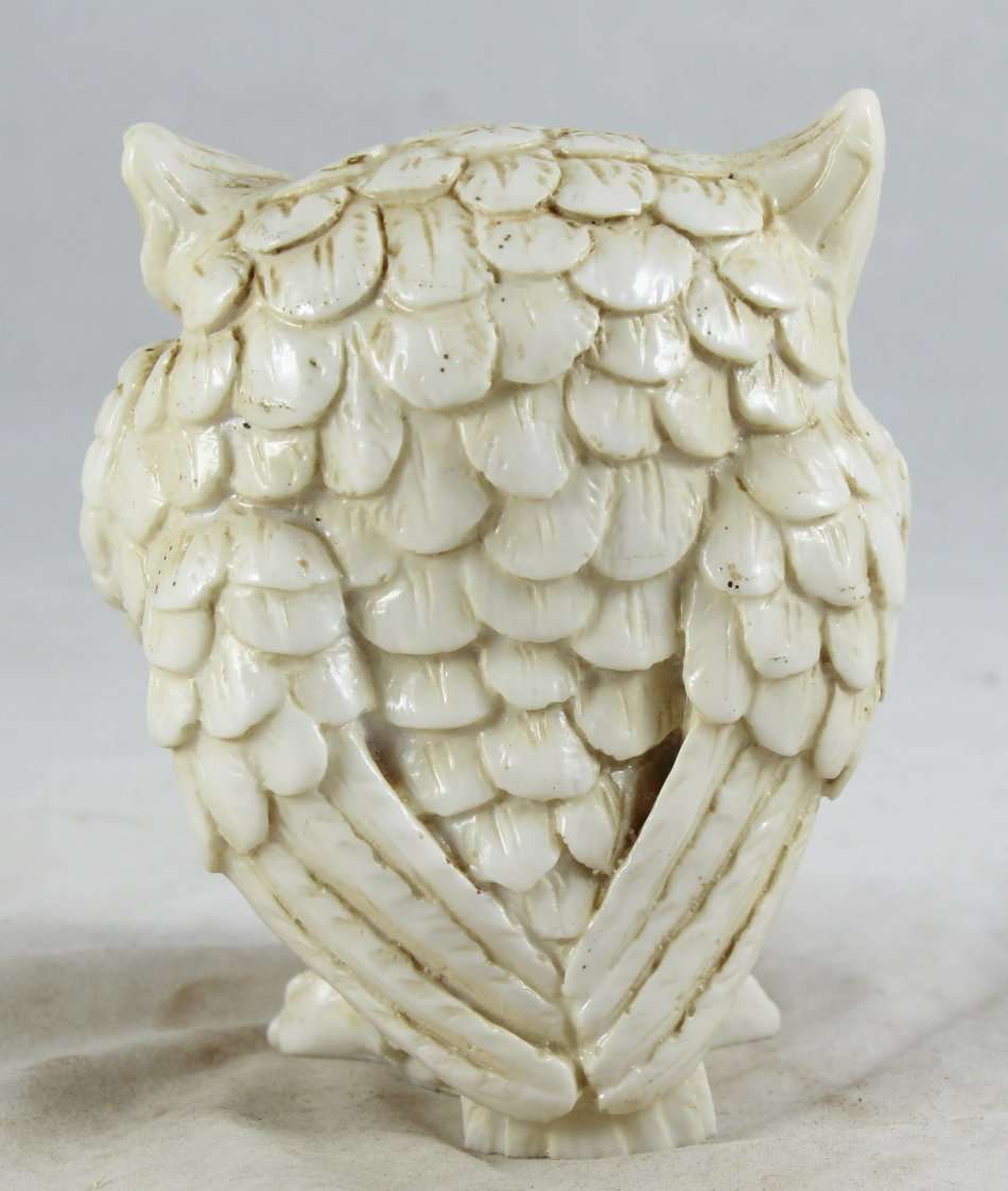 Wise Owl - White - Molded - Gorgeous! - Bid Now!!!