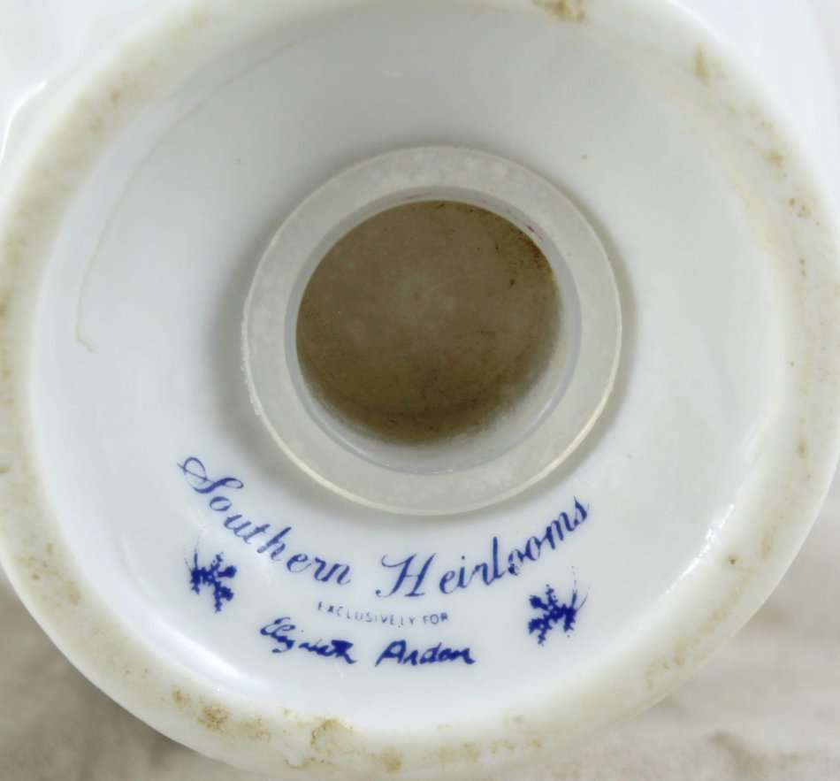 Elizabeth Arden - Southern Heirlooms - Powder Container - Gorgeous! - Bid Now!!!