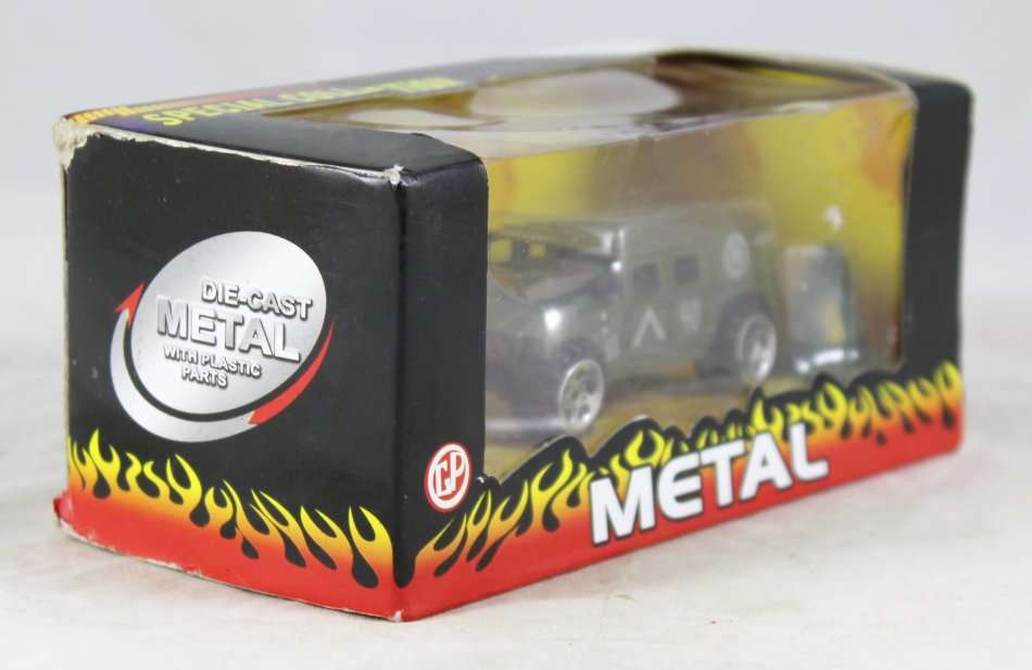 Speed Collection - Hummer + Road Signs - Bid now!!