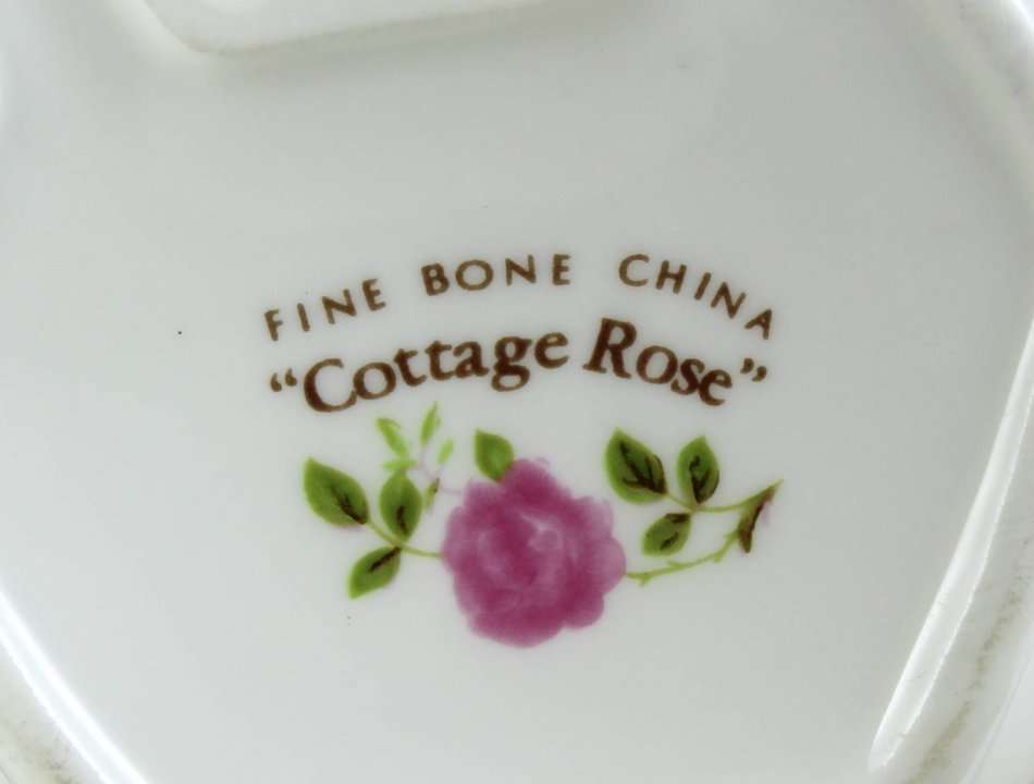 Cottage Rose - Frog Trinket Holder - Gorgeous! - Bid Now!!!