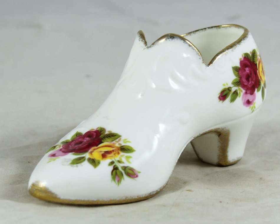 Cottage Rose - Porcelain Shoe - Gorgeous! - Bid Now!!!