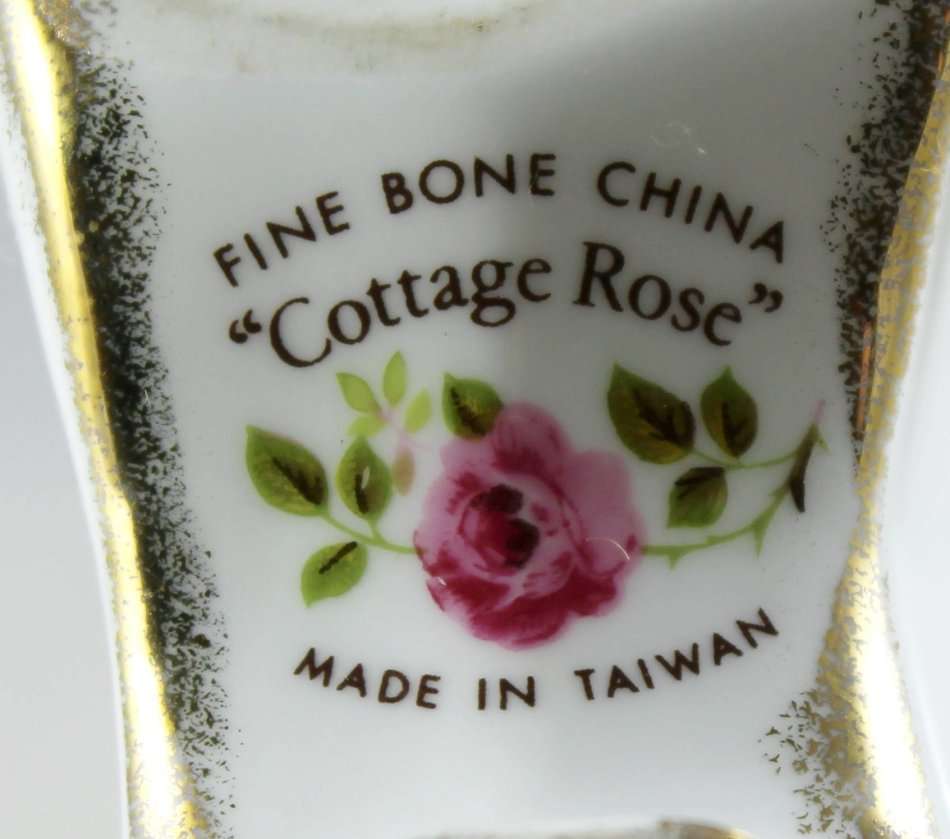 Cottage Rose - Porcelain Shoe - Gorgeous! - Bid Now!!!