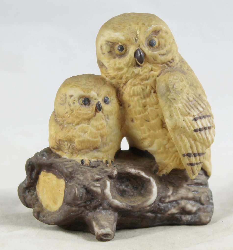 Owl with Chick on Branch - Gorgeous! - Bid Now!!!