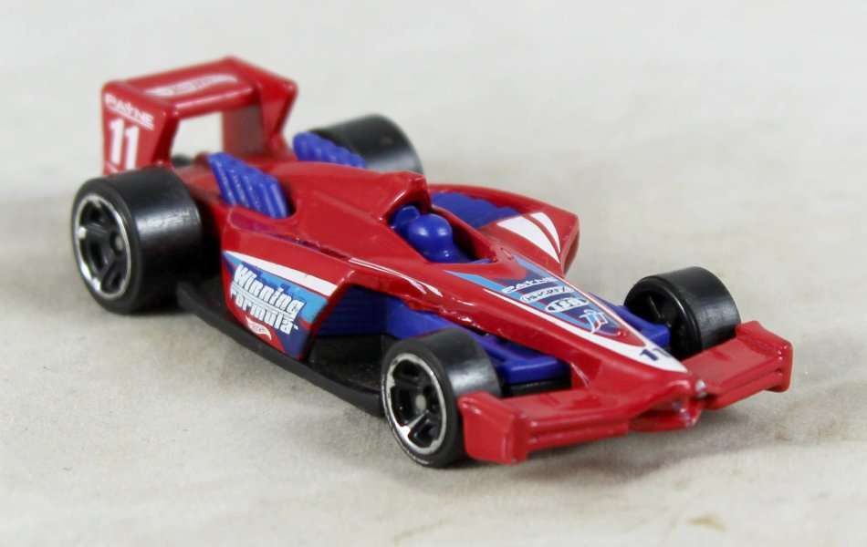 Hotwheels - 2014 CFG97 - Red - Bid now!!