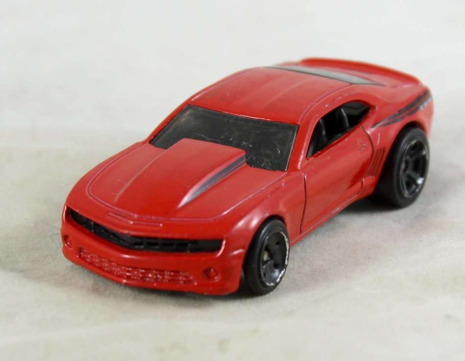 Hotwheels - '14 COPO Camaro - Red - Bid now!!
