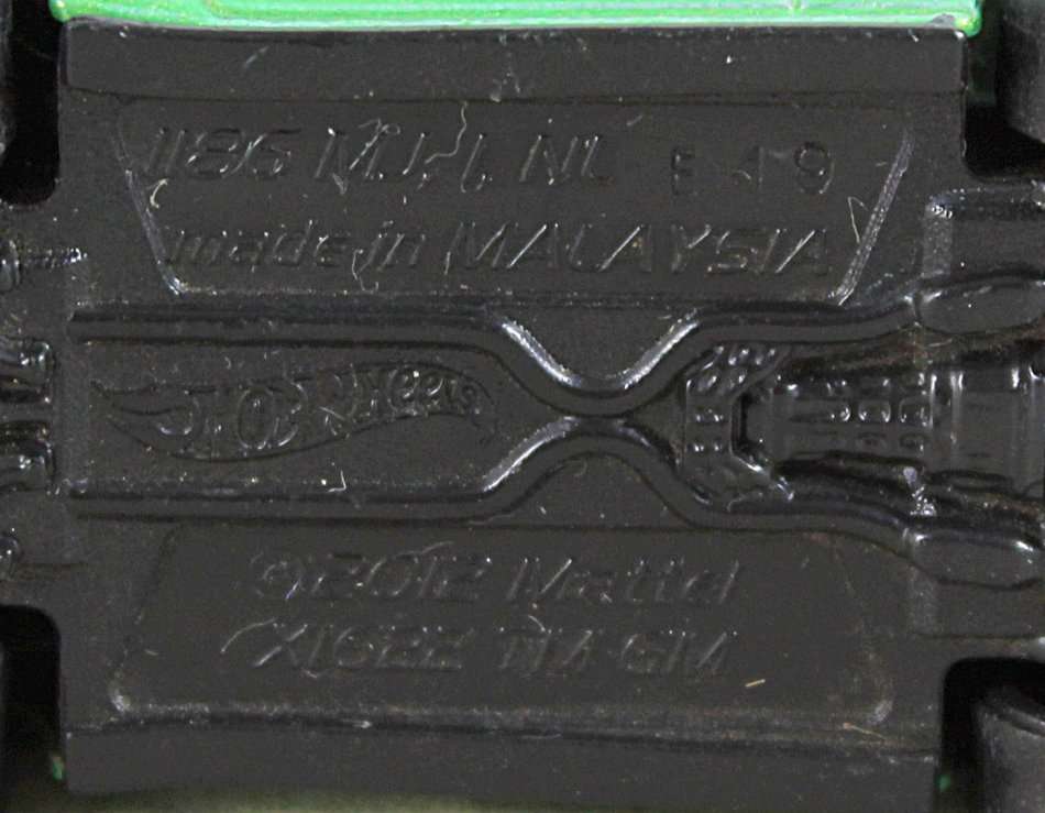 Hotwheels - Camaro - Green  - Bid now!!