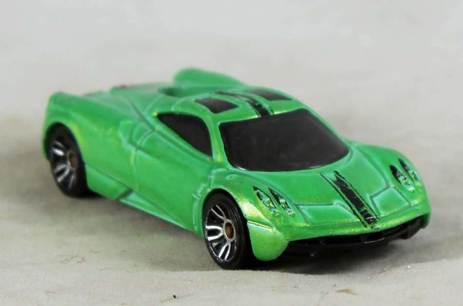 Hotwheels - Pagani Huayra - Bid now!!