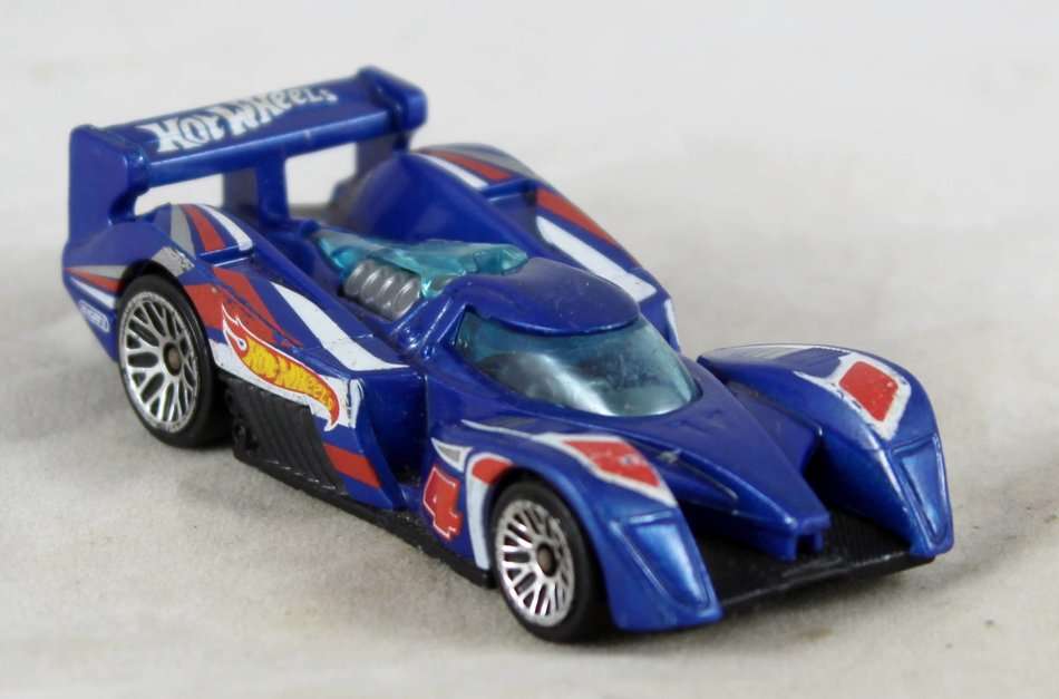 Hotwheels - 24 Ours - Blue - Bid now!!