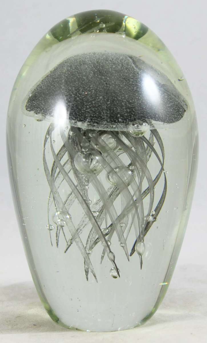 Large Glass Paperweight - Jelly Fish - Gorgeous! - Bid Now!!!