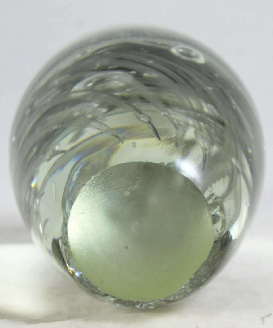 Large Glass Paperweight - Jelly Fish - Gorgeous! - Bid Now!!!