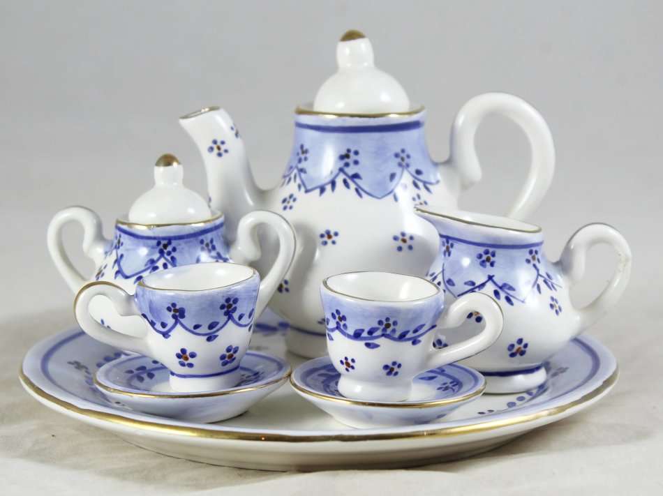 Blue & White - Children's Tea Set - Gorgeous! - Bid Now!!!