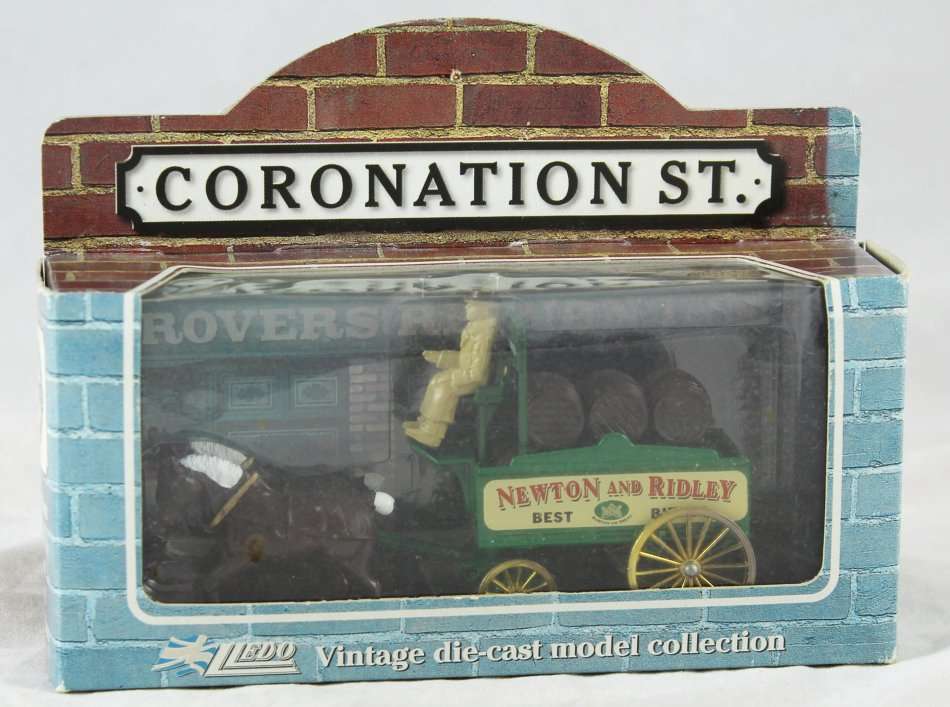 Lledo - Coronation Street - Horse Drawn Delivery Cart - Bid now!!