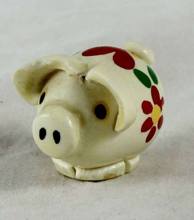 Miniature White Pig - Heart & Flowers - Gorgeous! - Bid Now!!!