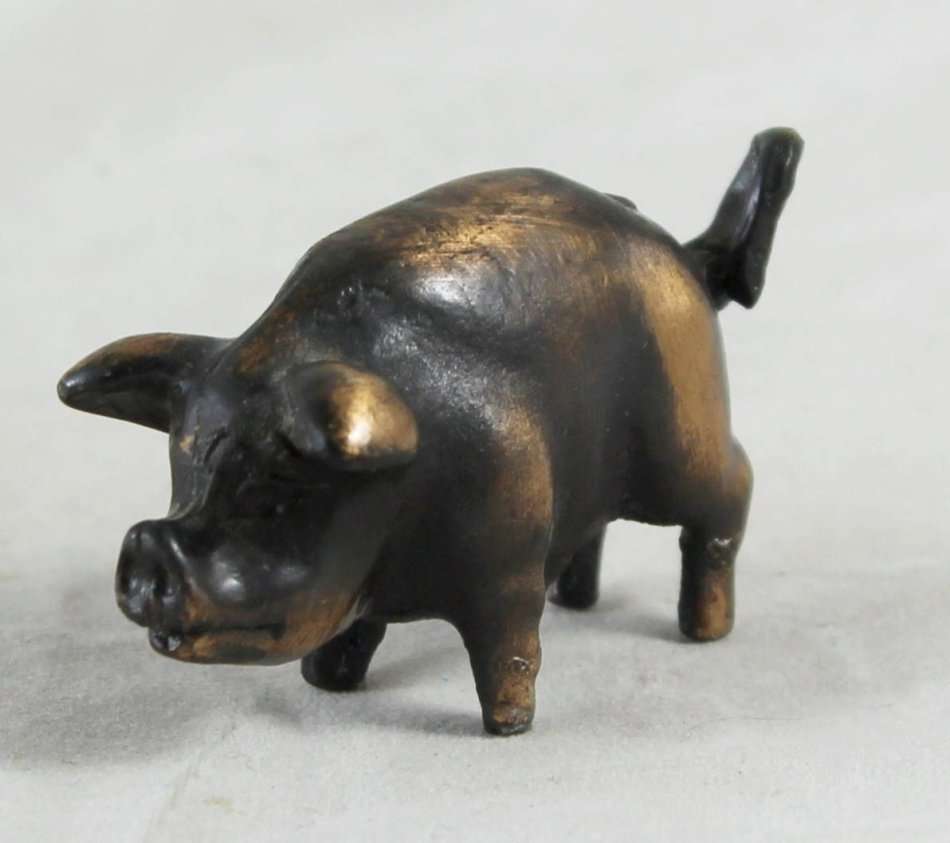 Solid Molded - Copper Coloured Pig - Gorgeous! - Bid Now!!!