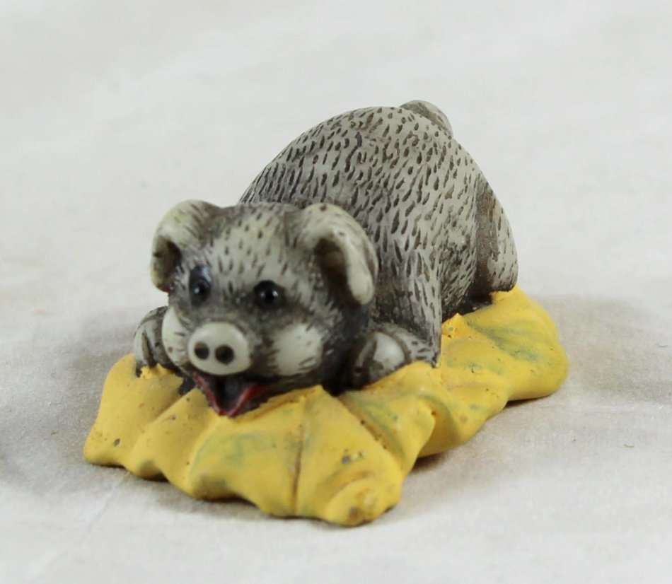 Small Grey Pig - Gorgeous! - Bid Now!!!