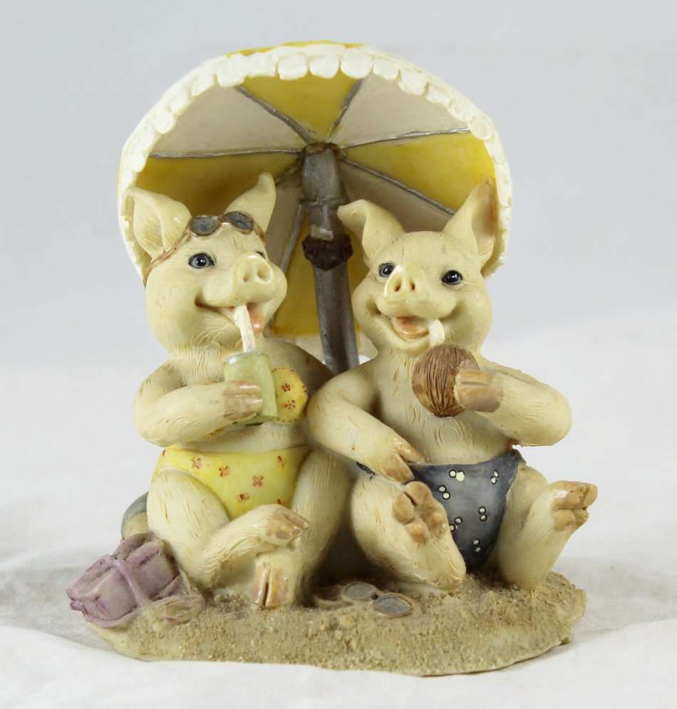 Pig Couple - At The Beach - Gorgeous! - Bid Now!!!