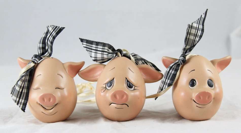 Egg Shaped Pigs - 3 Expressions - Gorgeous! - Bid Now!!!