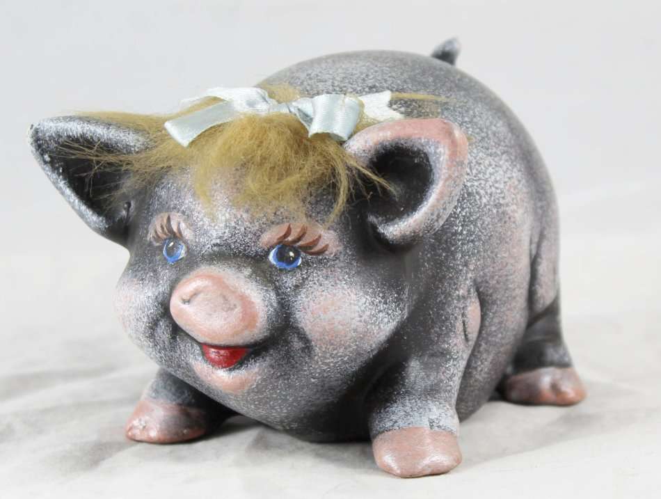 Grey & Pink Pig - Gorgeous! - Bid Now!!!