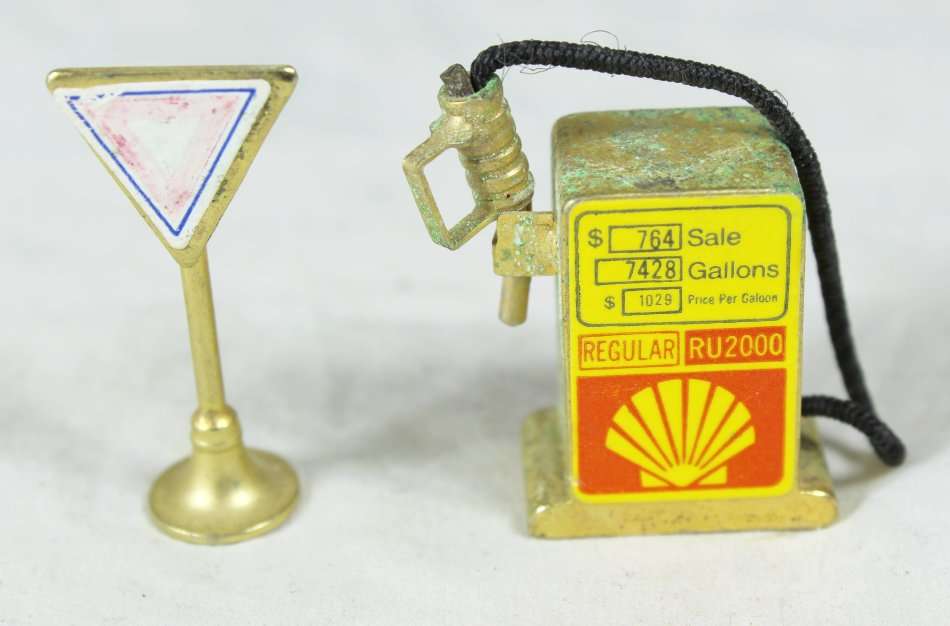 Miniature Brass Petrol Pump & Road Sign - Gorgeous! - Bid Now!!!
