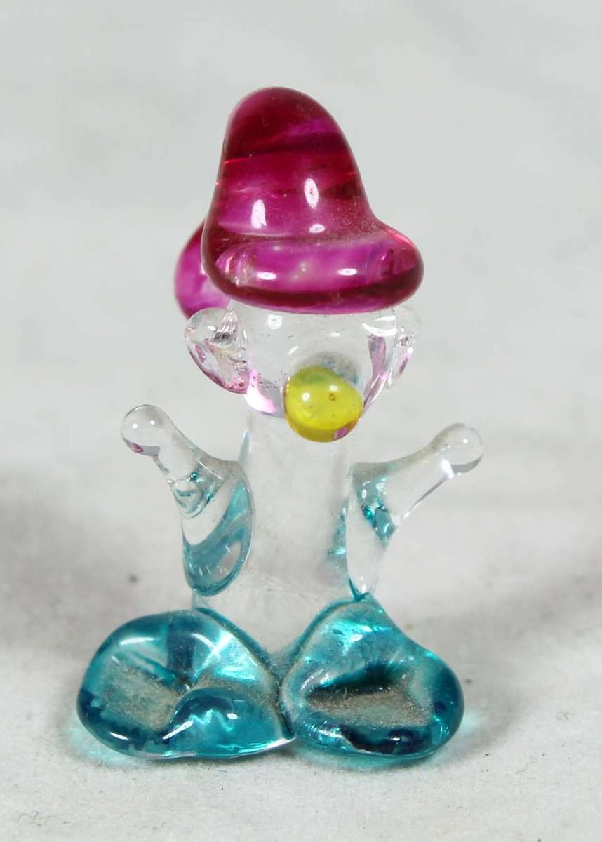 Miniature Glass Figure with Hat - Gorgeous! - Bid Now!!!