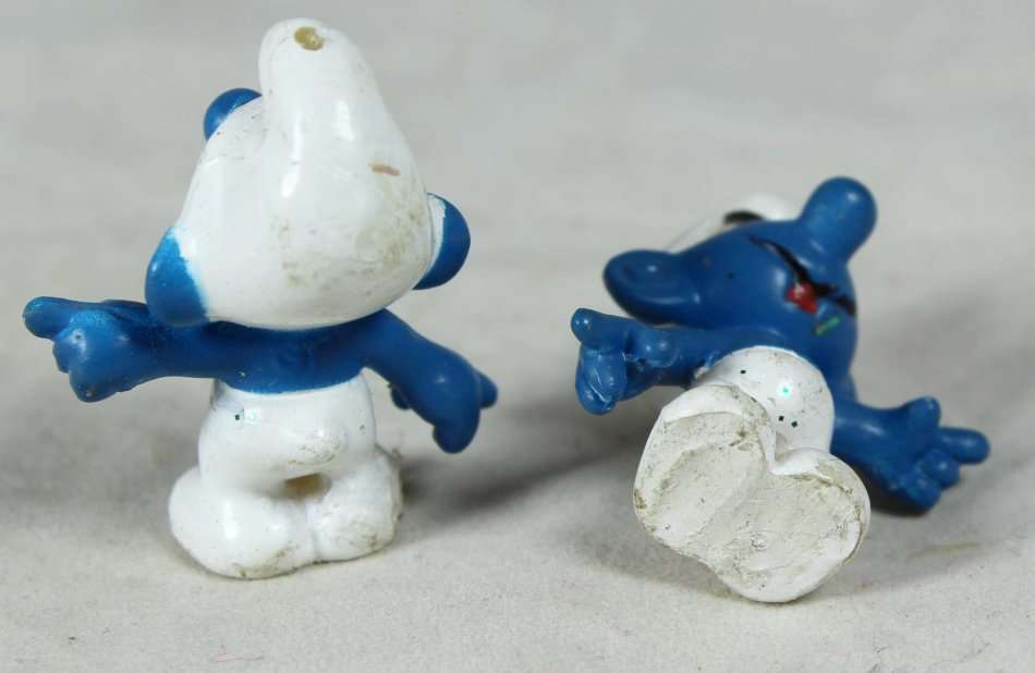 Miniature Smurfs - Pair - Gorgeous! - Bid Now!!!